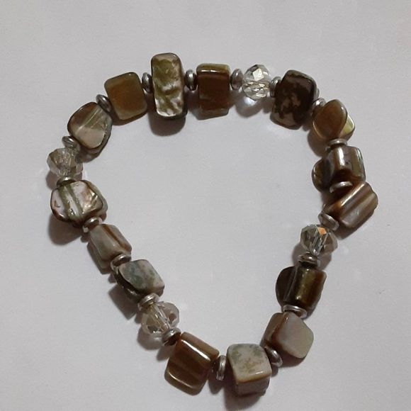 Vintage beachy natural tones shells beads stretch bracelet - Picture 2 of 2